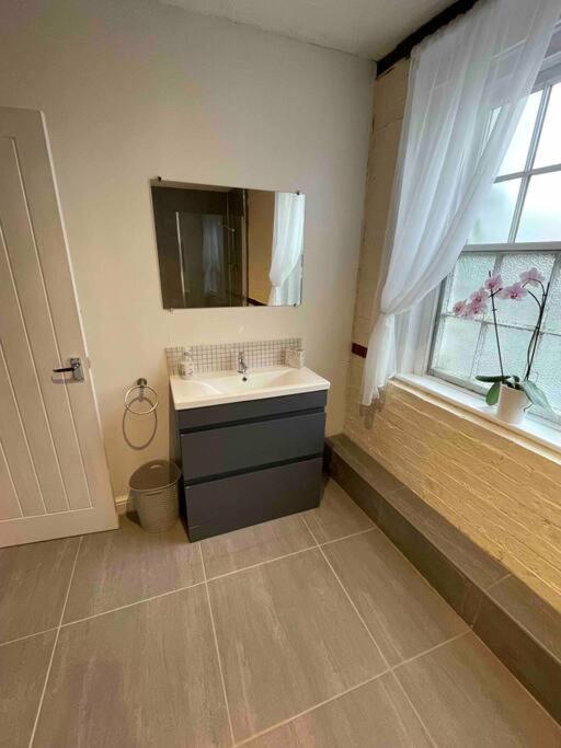 The Old Hay Barn - Games Room, Gym, Sleeps 8 Godmanchester Eksteriør bilde